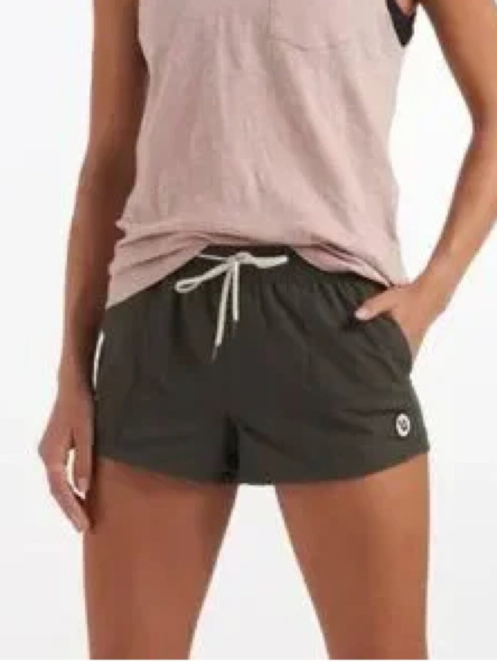 Vuori Women’s Sunwashed Shorts Oregano Green XS